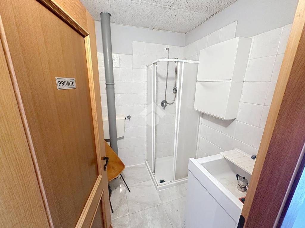 locale commerciale in vendita a Livorno in zona Centro Città