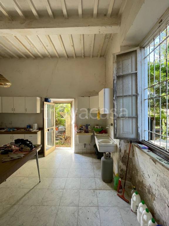casa indipendente in vendita a Livorno in zona Montenero