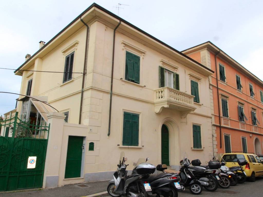 casa indipendente in vendita a Livorno in zona Stazione