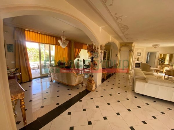 casa indipendente in vendita a Livorno in zona Antignano