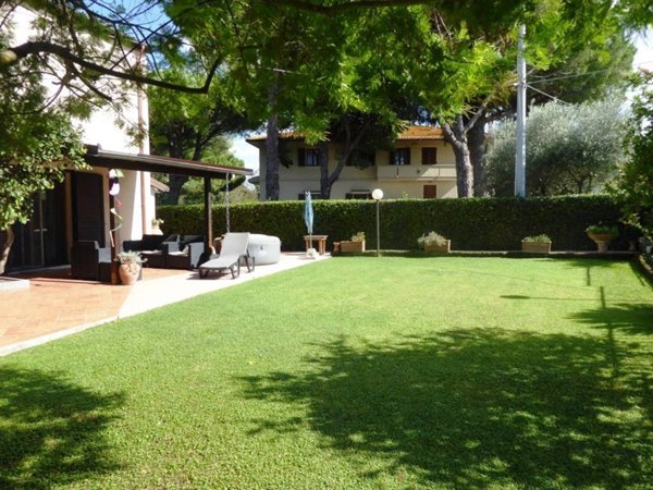 casa indipendente in vendita a Livorno in zona Stazione