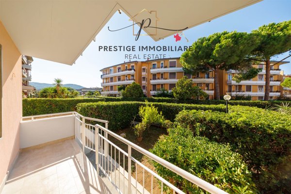 appartamento in vendita a Livorno in zona Antignano