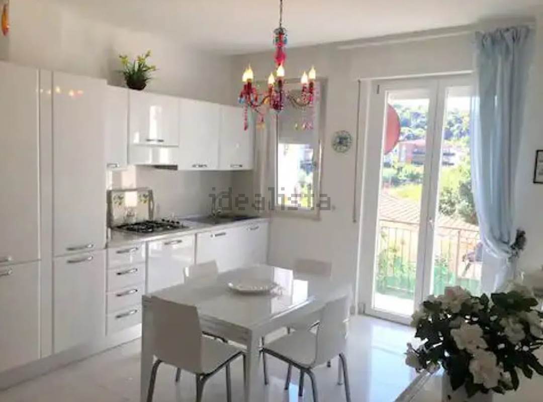 appartamento in vendita a Livorno in zona Antignano