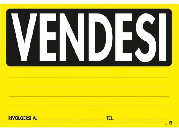 negozio in vendita a Livorno in zona Centro Città