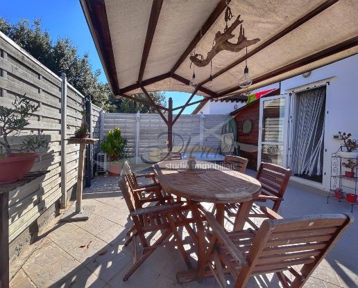 casa indipendente in vendita a Livorno in zona Ardenza