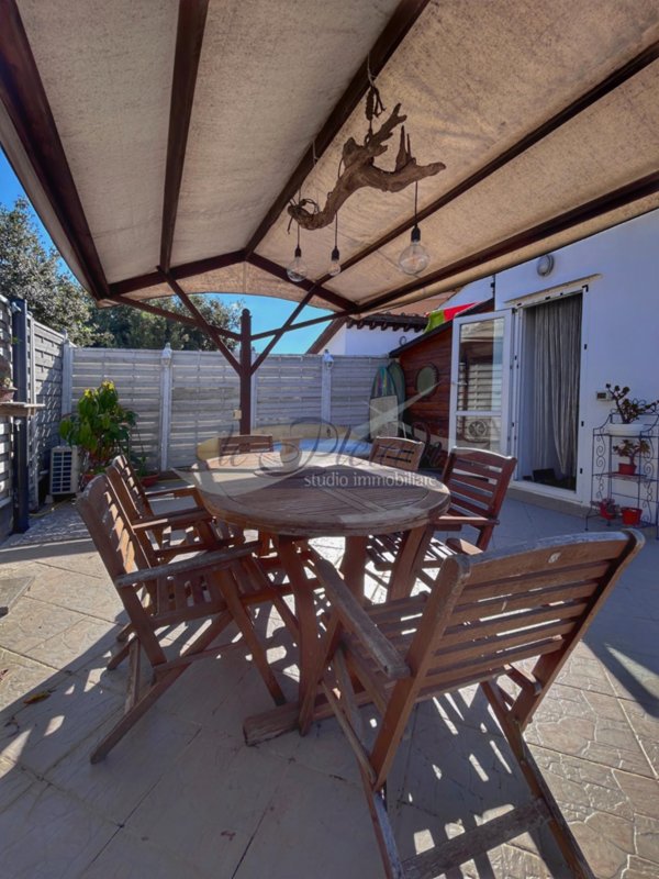 casa indipendente in vendita a Livorno in zona Ardenza