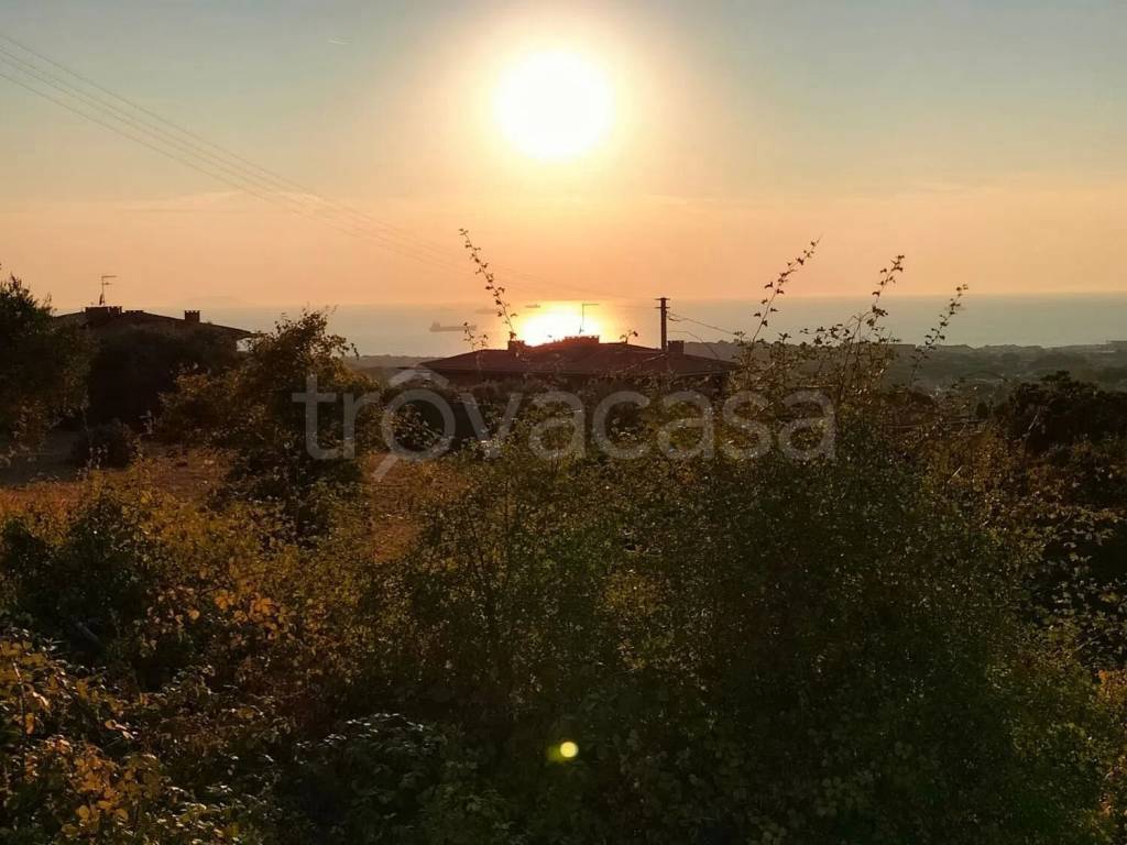 casa indipendente in vendita a Livorno in zona Montenero