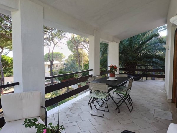 casa indipendente in vendita a Livorno in zona Montenero