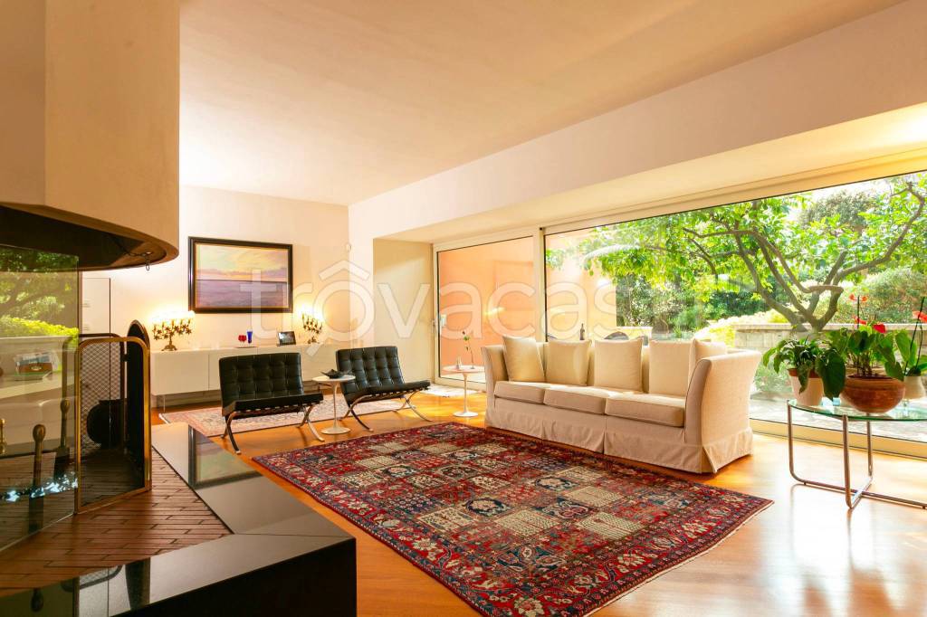 casa indipendente in vendita a Livorno in zona Montenero