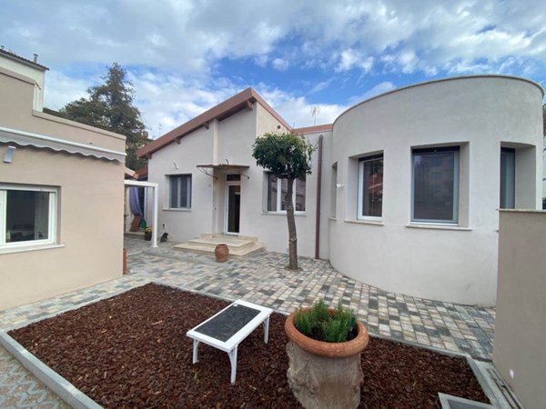 casa indipendente in vendita a Livorno in zona Stazione