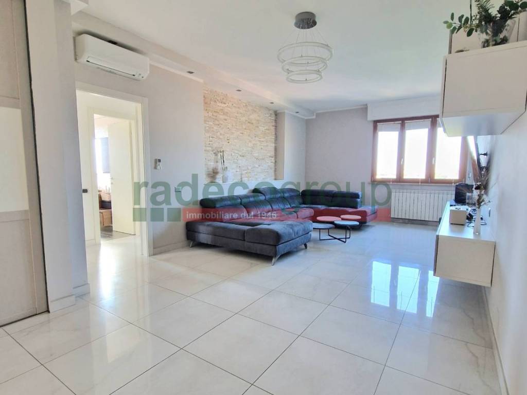 appartamento in vendita a Livorno in zona Antignano