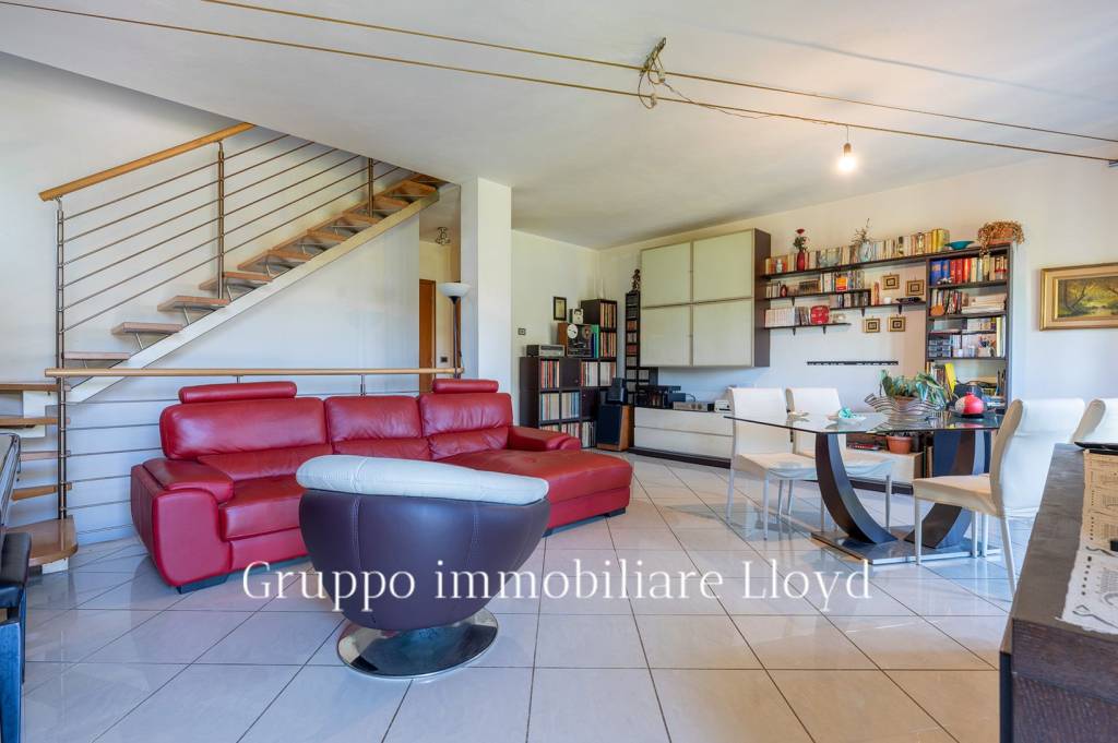 casa indipendente in vendita a Livorno in zona Collinaia