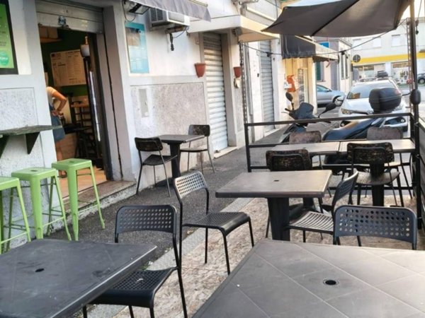 negozio in vendita a Livorno in zona Ospedale