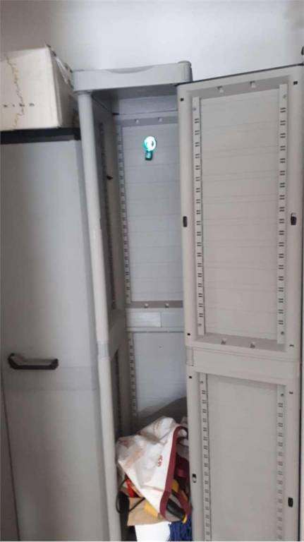 locale commerciale in vendita a Livorno in zona Stazione