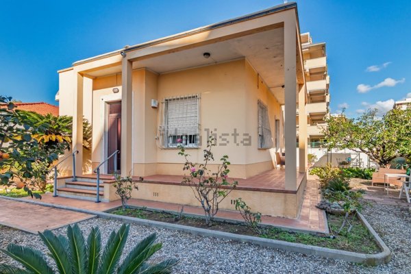 casa indipendente in vendita a Livorno