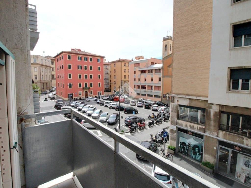 ufficio in vendita a Livorno in zona Centro Città