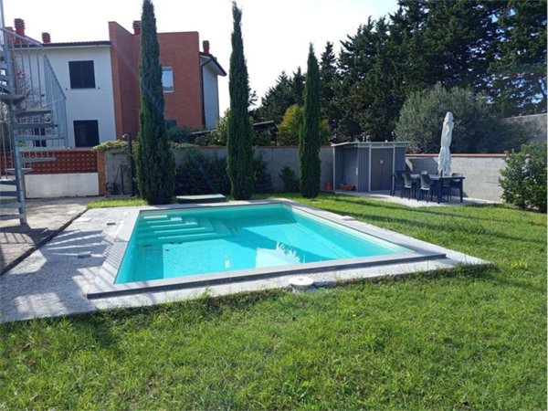casa indipendente in vendita a Livorno in zona Montenero