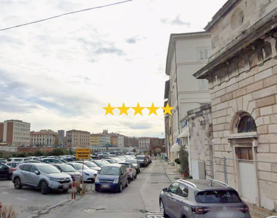 appartamento in vendita a Livorno in zona Centro Città