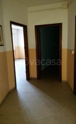 negozio in vendita a Livorno in zona Centro Città