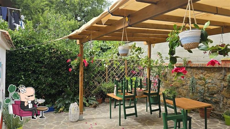 negozio in vendita a Livorno in zona Quercianella