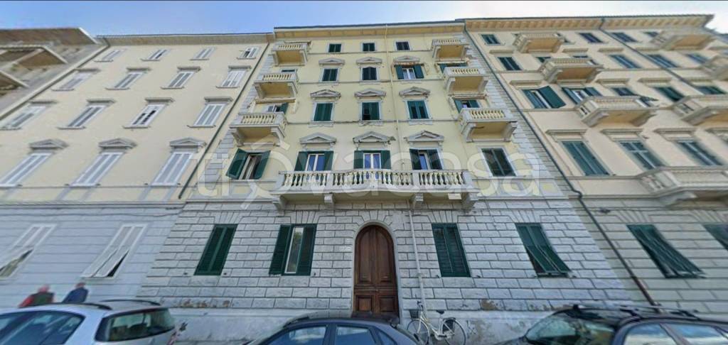 appartamento in vendita a Livorno in zona Lungomare
