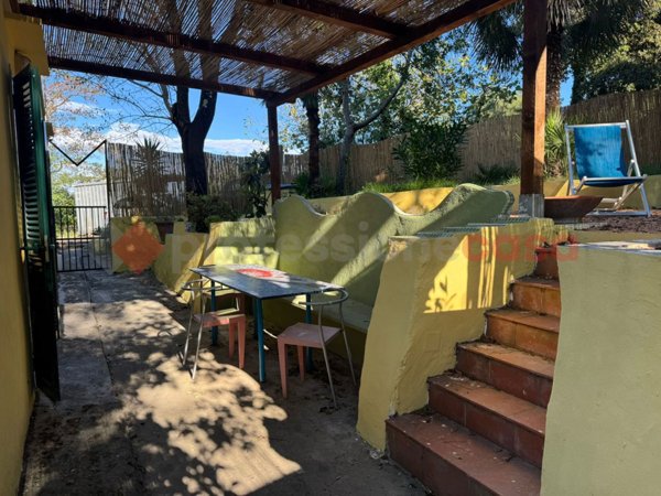 appartamento in vendita a Livorno in zona Montenero