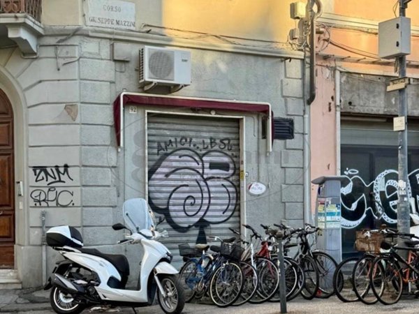 negozio in vendita a Livorno