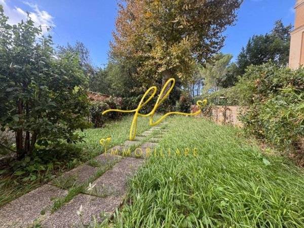 appartamento in vendita a Livorno in zona Montenero