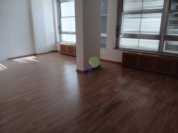 ufficio in vendita a Livorno in zona Centro Città