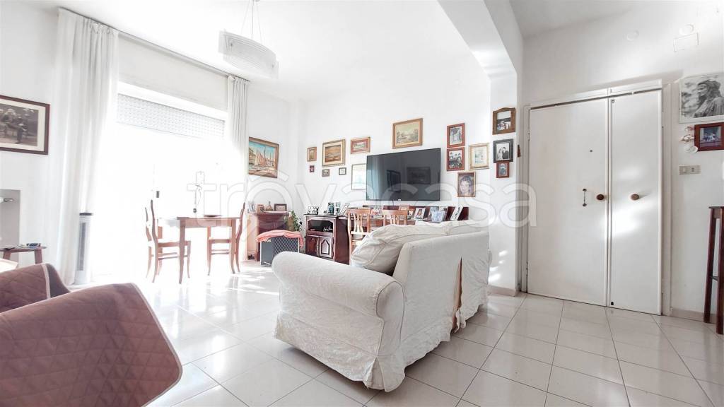 appartamento in vendita a Livorno in zona Antignano