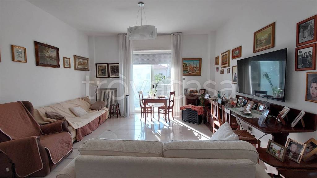 appartamento in vendita a Livorno in zona Antignano