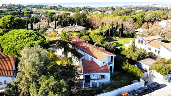 casa indipendente in vendita a Livorno