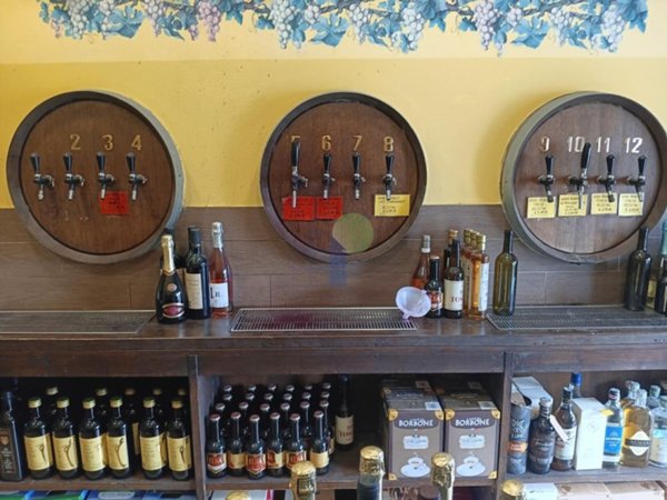 negozio in vendita a Livorno in zona Ardenza