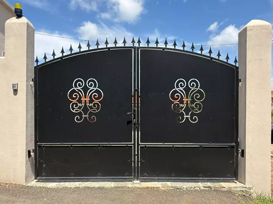 casa indipendente in vendita a Livorno in zona Collinaia