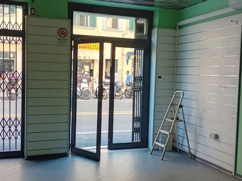 negozio in vendita a Livorno