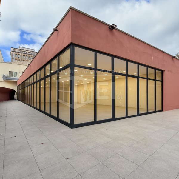 negozio in vendita a Livorno