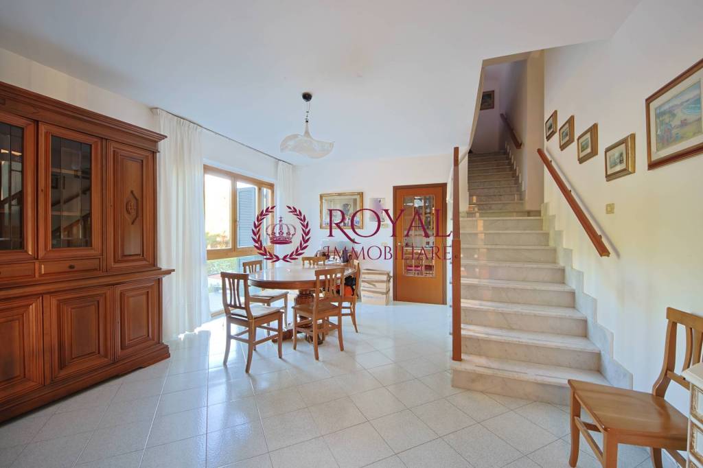 casa indipendente in vendita a Livorno in zona Montenero