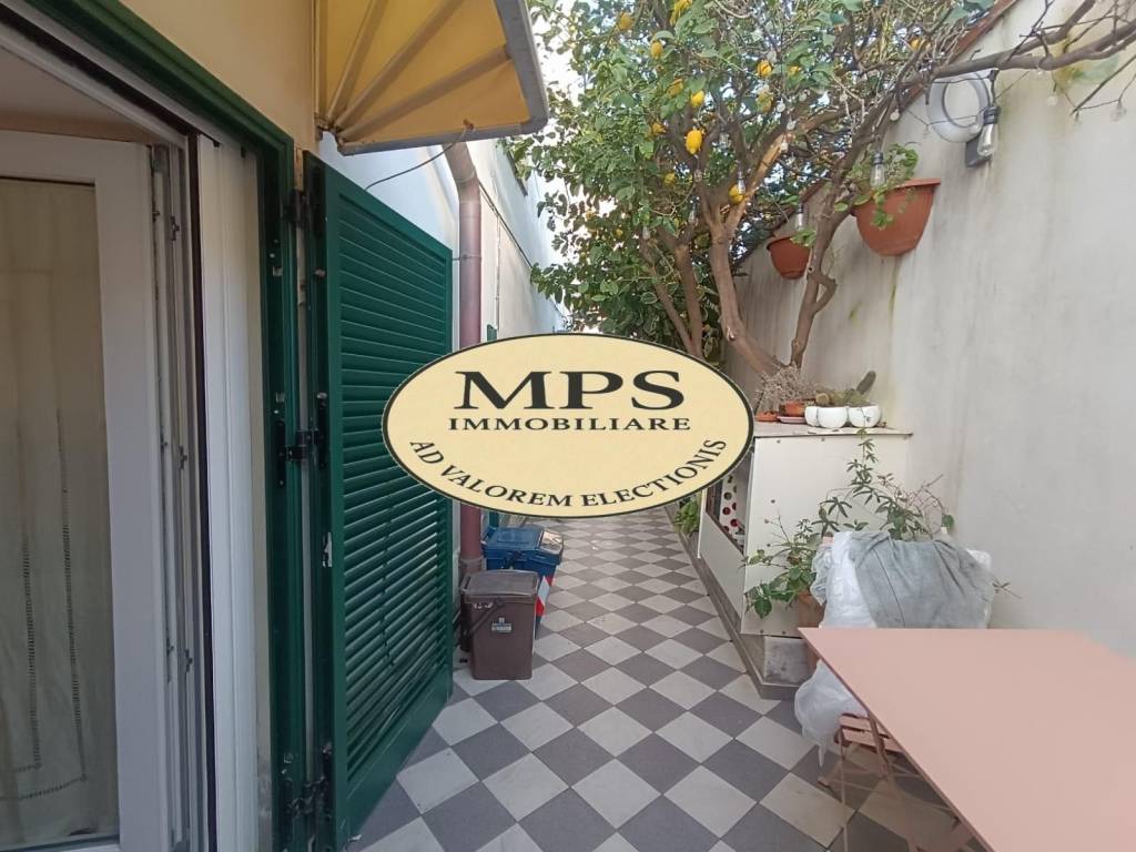 appartamento in vendita a Livorno in zona Montenero