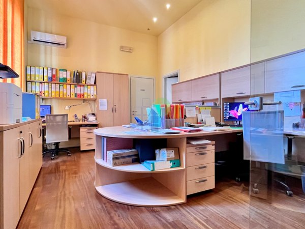 ufficio in vendita a Livorno