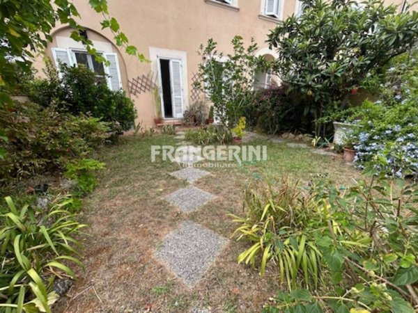 appartamento in vendita a Livorno in zona Montenero