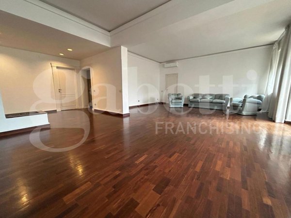 appartamento in vendita a Livorno in zona Antignano