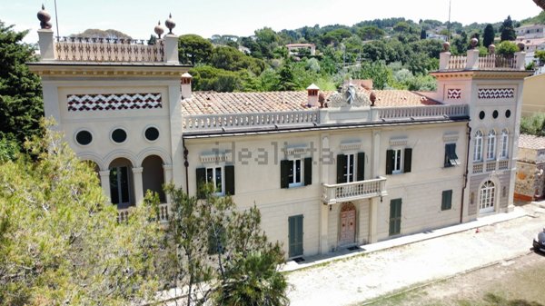 appartamento in vendita a Livorno in zona Montenero