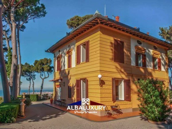 casa indipendente in vendita a Livorno in zona Montenero