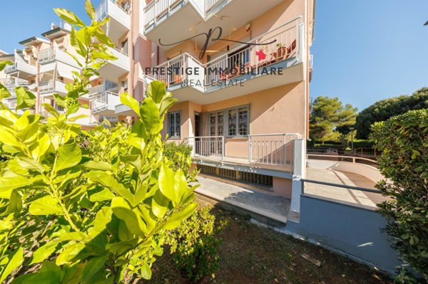 appartamento in vendita a Livorno in zona Antignano