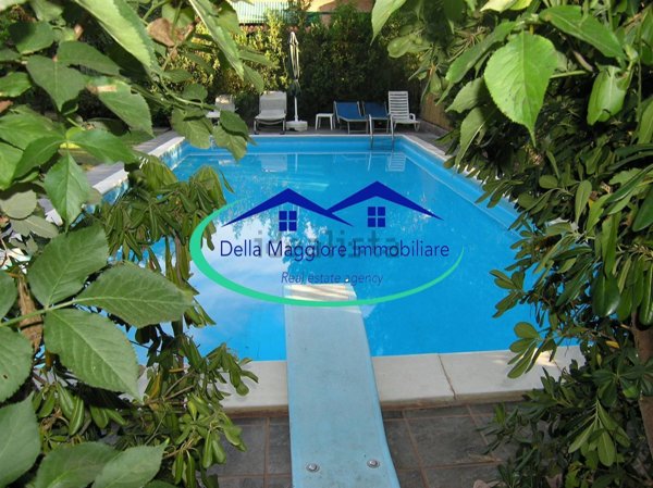 casa indipendente in vendita a Livorno in zona Montenero