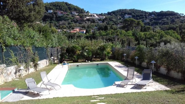casa indipendente in vendita a Livorno in zona Castellaccio