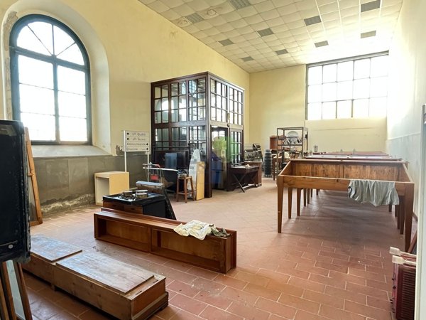 capannone in vendita a Livorno