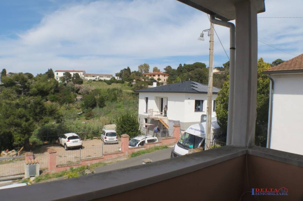 casa indipendente in vendita a Livorno in zona Montenero