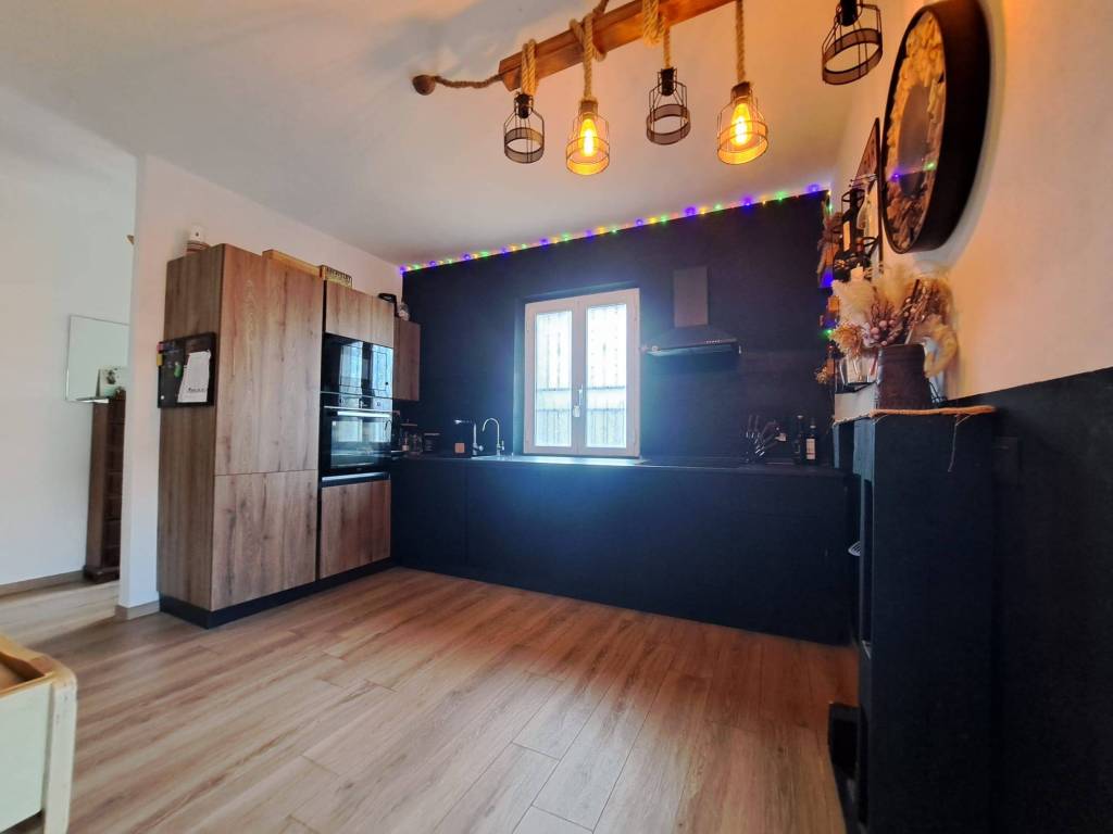 casa indipendente in vendita a Livorno in zona Montenero