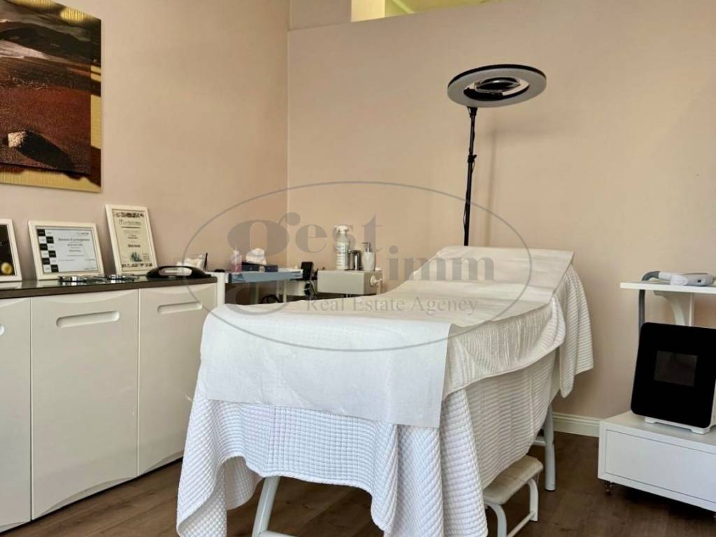 negozio in vendita a Livorno